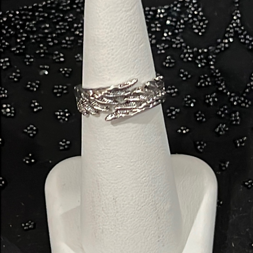 Feather wrapped open band angel wings size 6.5